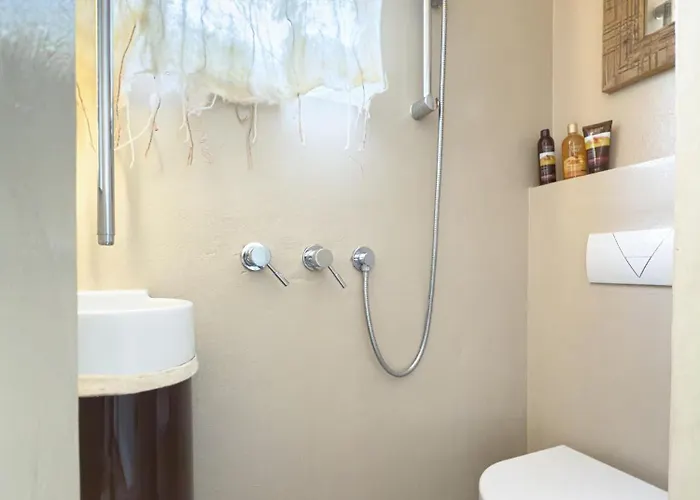 Great View Artist's Daire Ispra