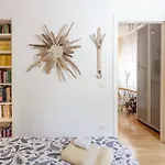 Апартаменты Great View Artist's Испра